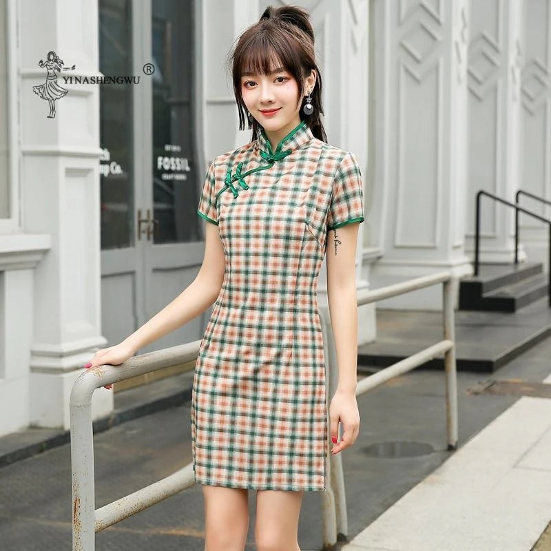 Chinese Traditions Elegant Slim Chinese Vintage Short Sleeve Daily Dress Women Cotton Mini Qipao Sexy High Split Plaid Cheongsam